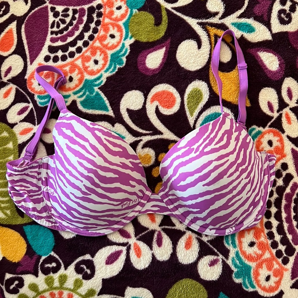 Victoria’s Secret where everywhere demi bra 36D